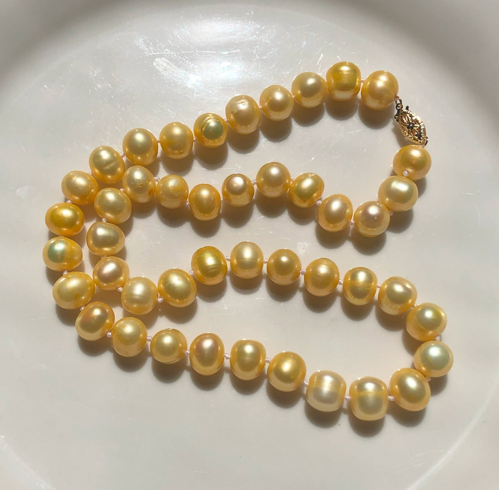 14K Gold Clasp Golden Color Pearl Necklace: 14K Gold Clasp Golden Color Pearl Necklace