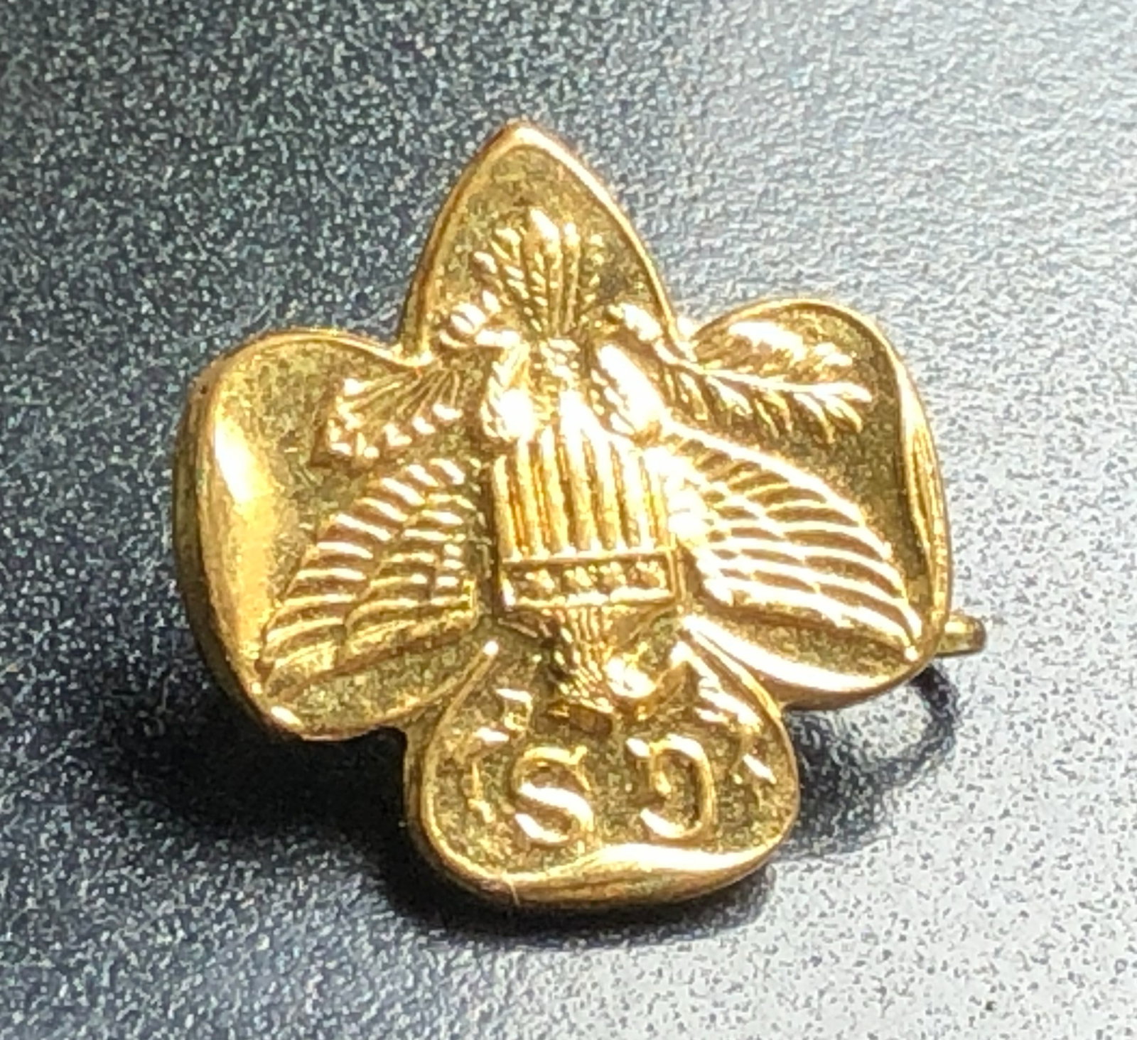 Vintage Gold Filled Brooch Pin: Vintage Gold Filled Brooch Pin