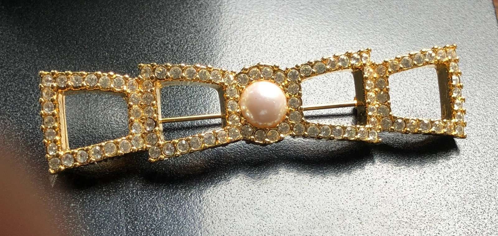 Vintage Gold Filled Brooch Pin: Vintage Gold Filled Brooch Pin