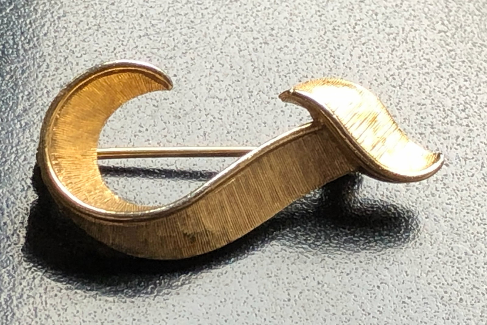Vintage Gold Filled Brooch Pin: Vintage Gold Filled Brooch Pin