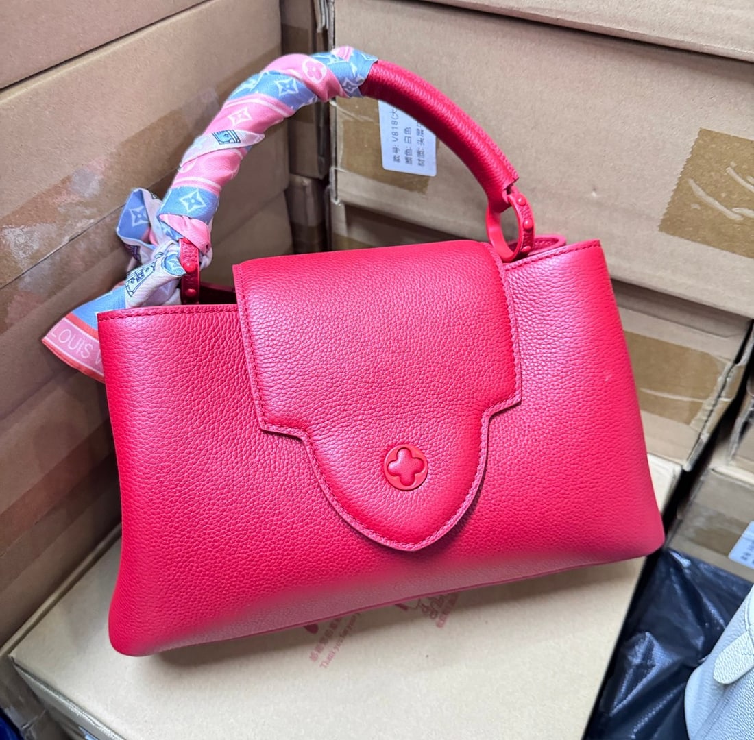 New Leather Purse: New Leather Purse, Size: 11.4"