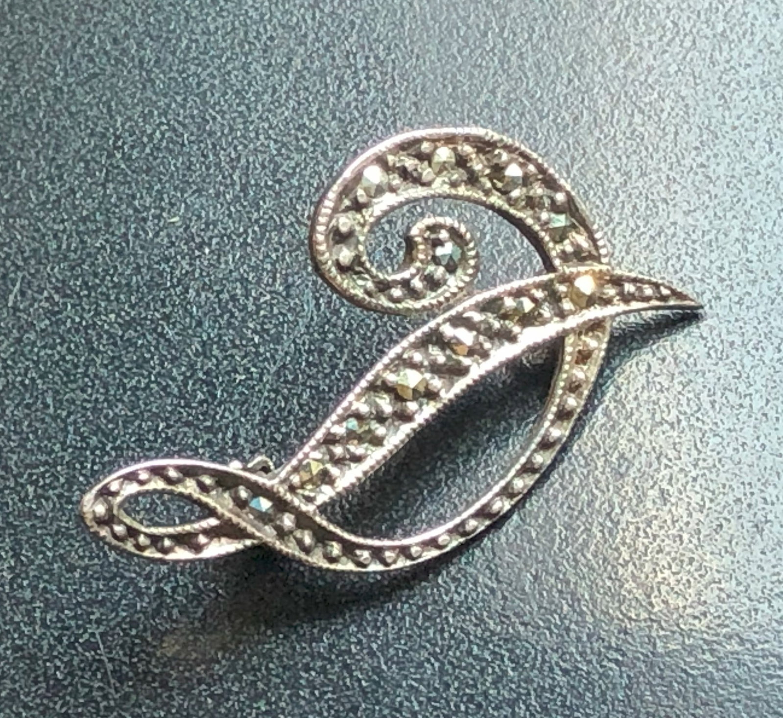 Vintage Silver Brooch Pin: Vintage Silver Brooch Pin