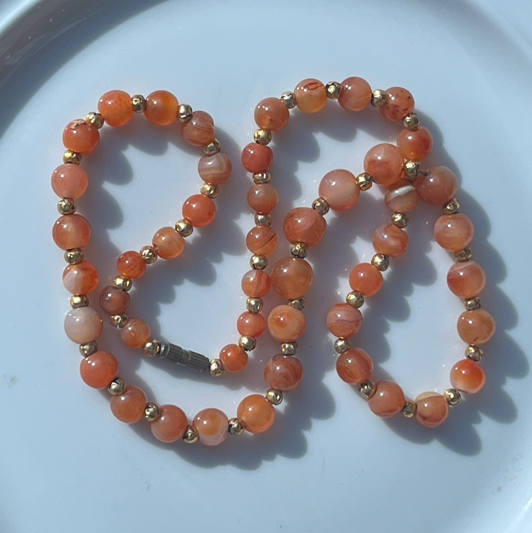 Vintage Carnelian Stone Necklace: Vintage Carnelian Stone Necklace