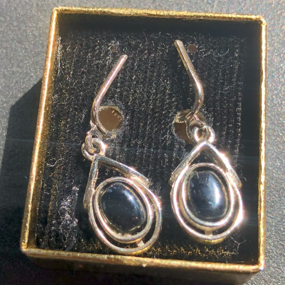 Pair of earrings: Pair of earrings