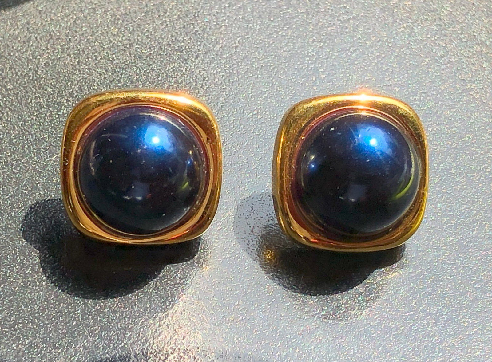 Pair of Earrings: Pair of Earrings