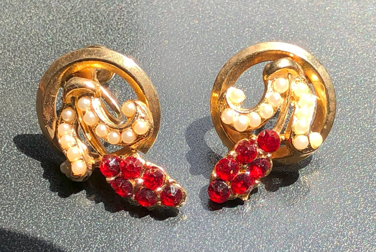 Pair of Gold Filled Earrings: Pair of Gold Filled Earrings