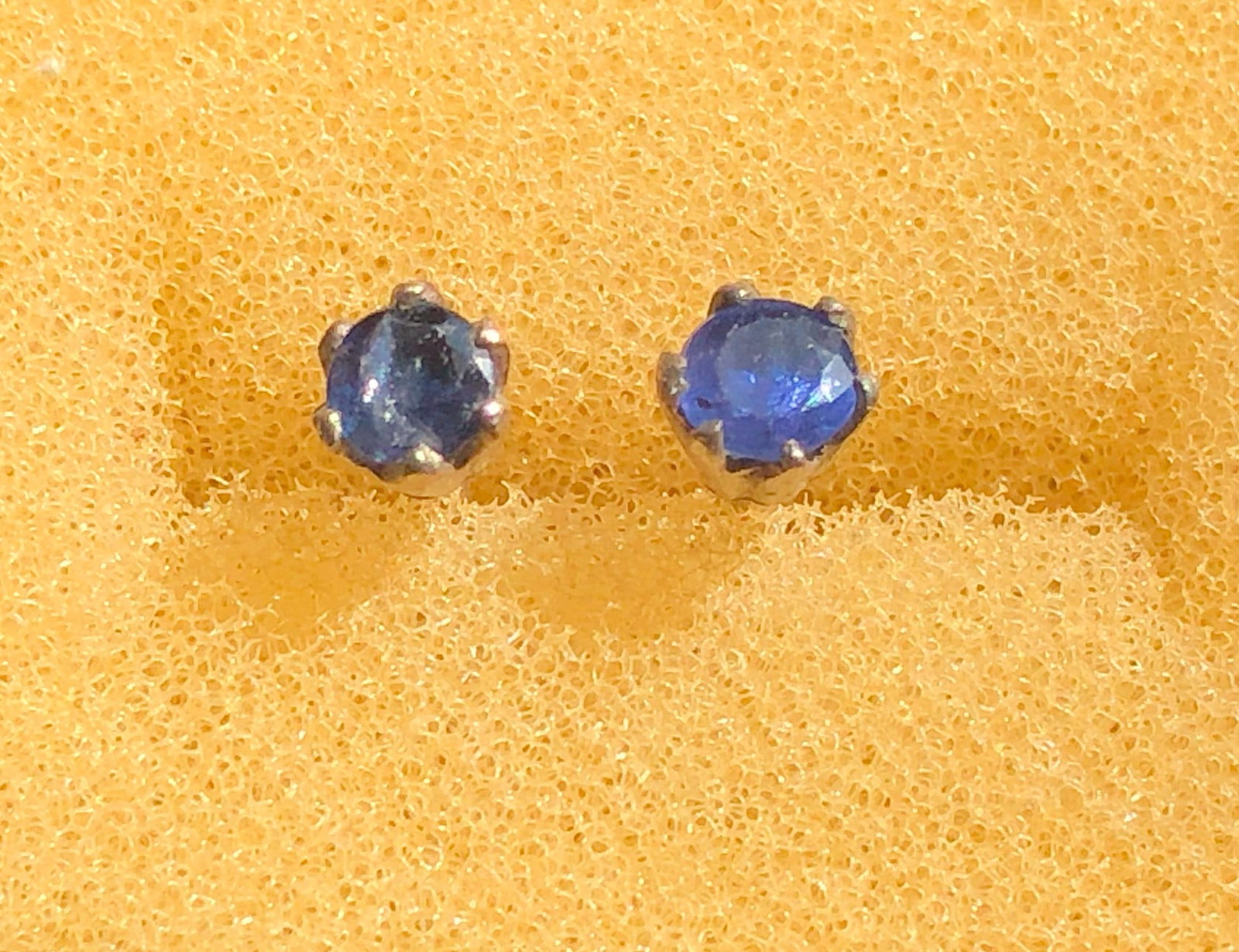 Pair of Sapphire Silver Earrings: Pair of Sapphire Silver Earrings