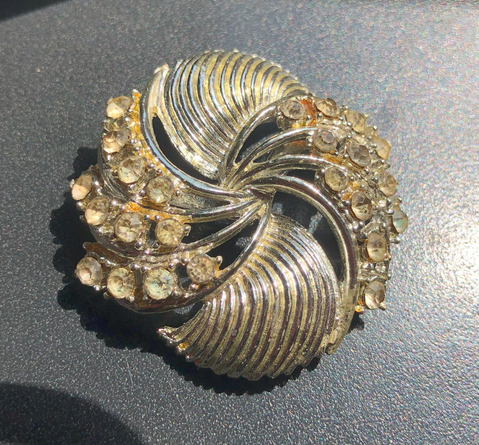 Vintage Brooch Pin: Vintage Brooch Pin
