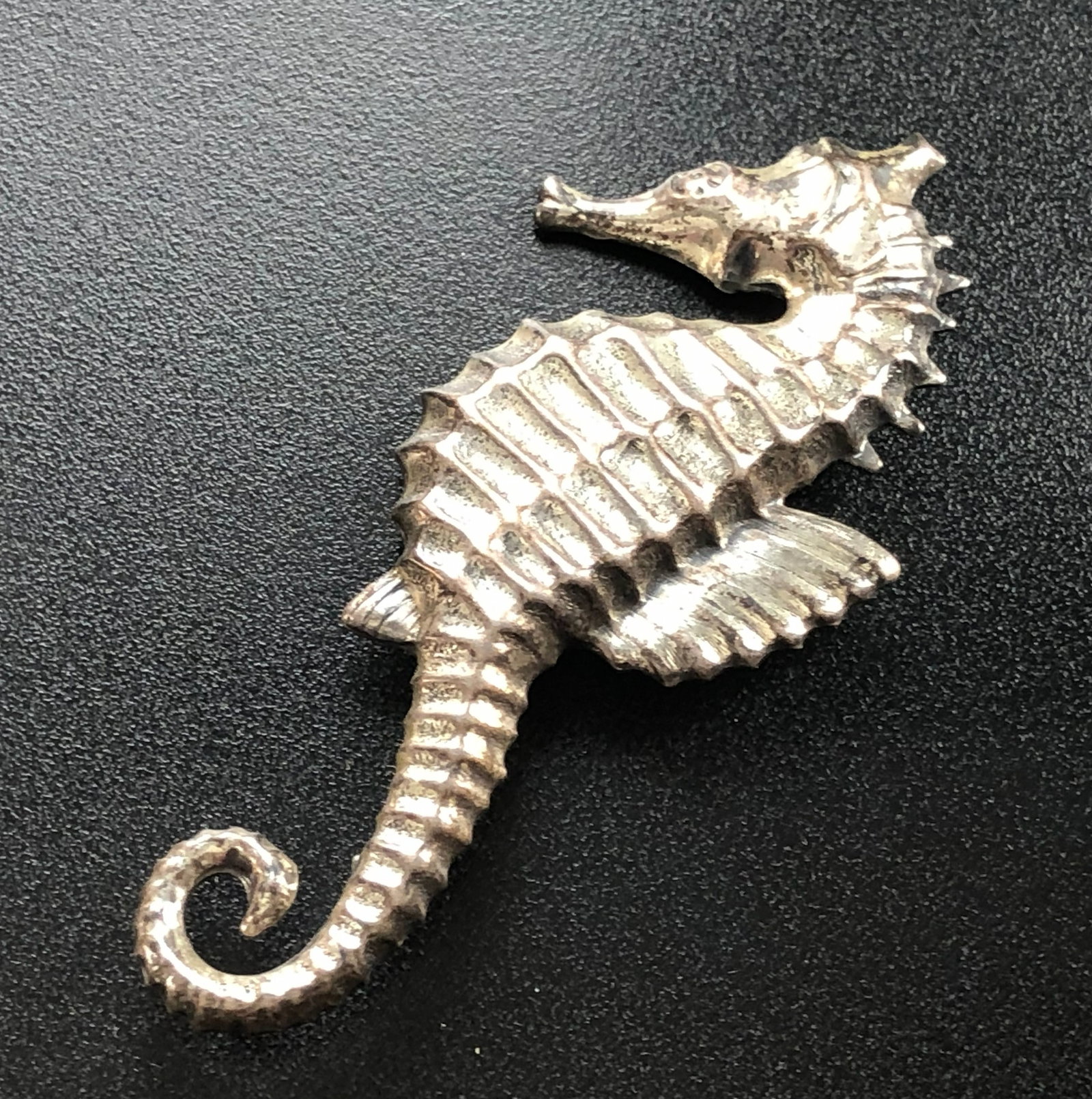 Vintage Silver Brooch Pin: Vintage Silver Brooch Pin,Size:3"