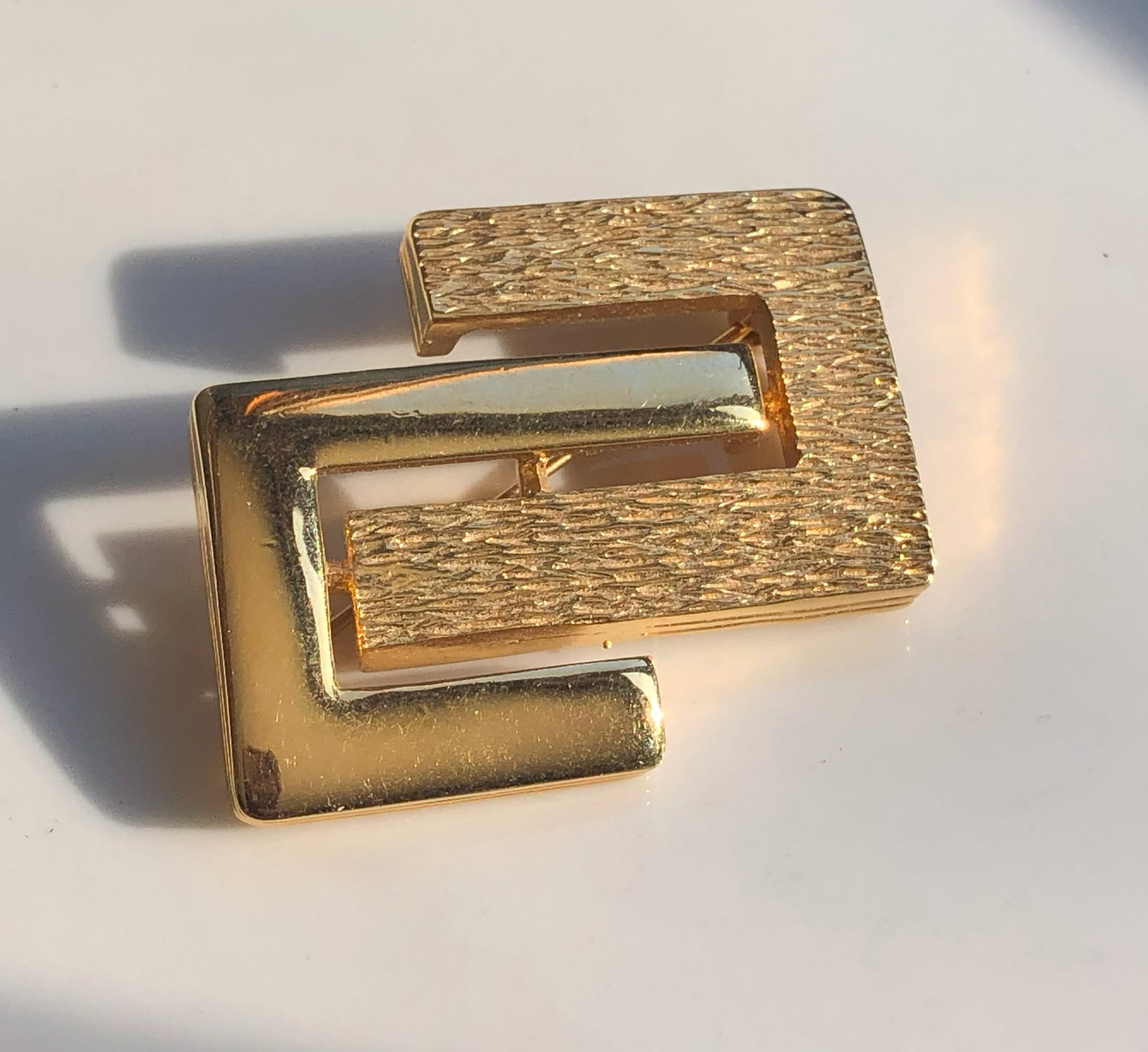 Vintage Brooch Pin: Vintage Brooch Pin