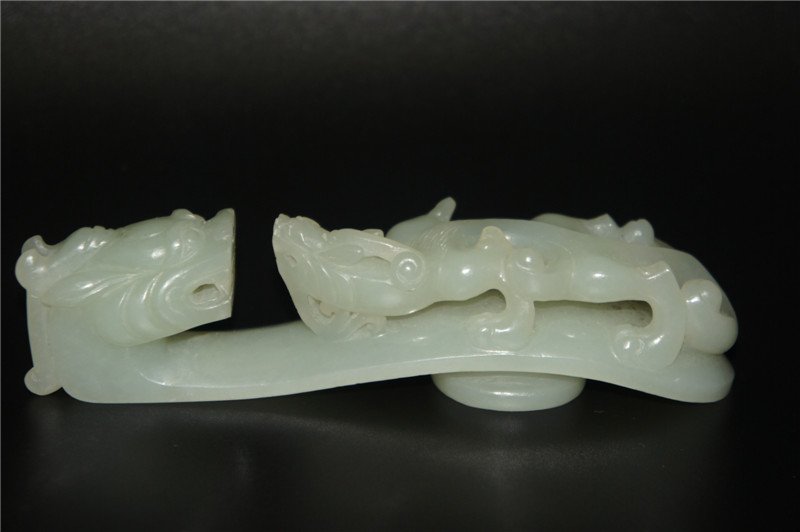 ANTIQUE CHINESE HETIAN NEPHRITE JADE DRAGON BELT HOOK: ANTIQUE CHINESE HETIAN NEPHRITE JADE DRAGON BELT HOOK, SIZE: 13cm