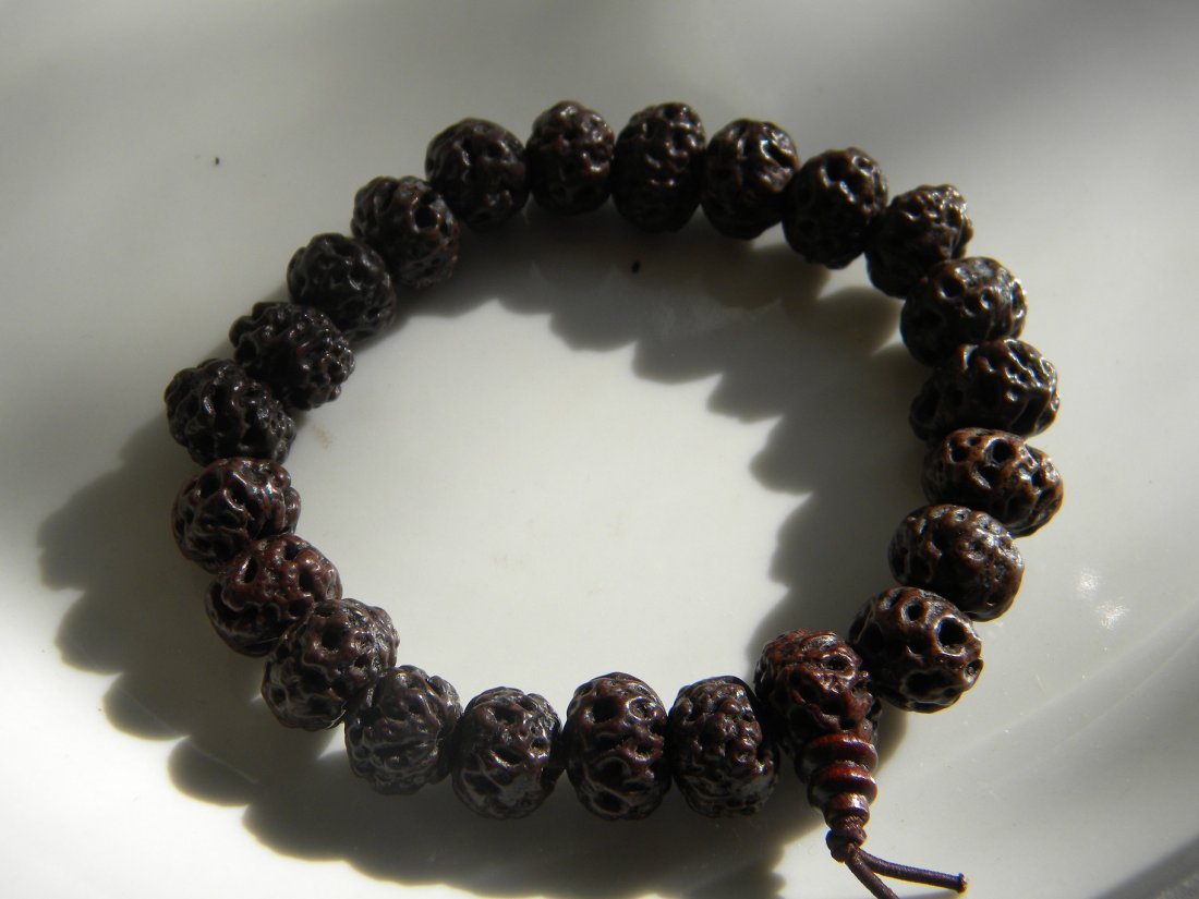 CHINESE BLACK BUDDHIST PRAYER MALA RUDRAKSH BRACELET: CHINESE BLACK BUDDHIST PRAYER MALA RUDRAKSH BRACELET, BEAD DIA: 8MM