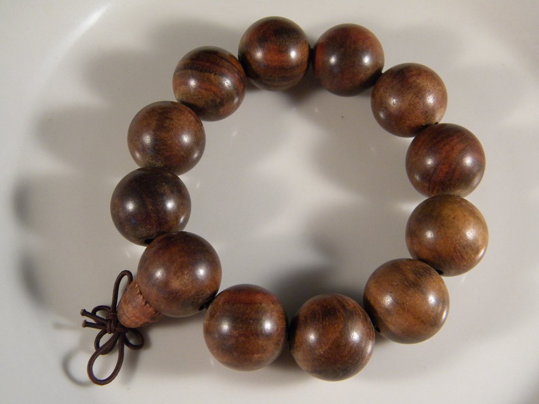CHINESE BUDDHIST PRAYER ROSEWOOD BEADS HUANGHUALI: CHINESE BUDDHIST PRAYER ROSEWOOD BEADS HUANGHUALI-BEAD SIZE 2cm