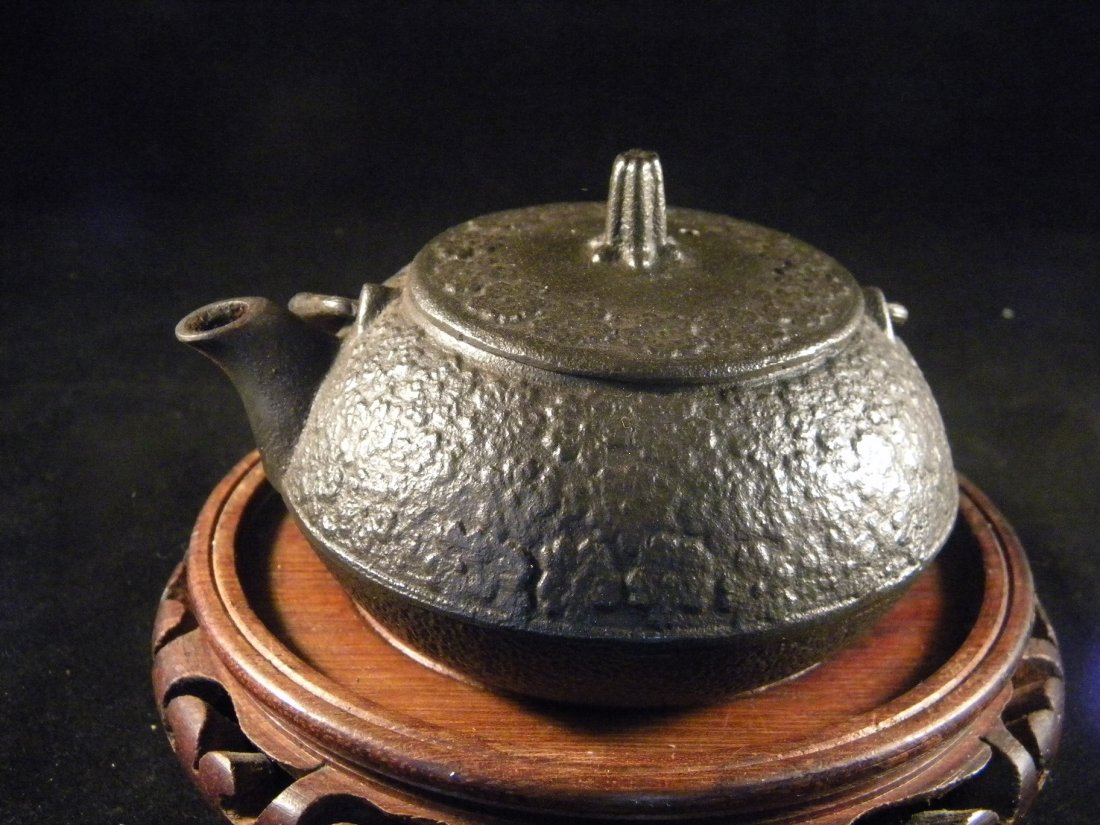 JAPANESE IRON TEAPOT PLUM FLOWER: JAPANESE IRON TEAPOT PLUM FLOWER, SIZE: W: 5", H: 4"