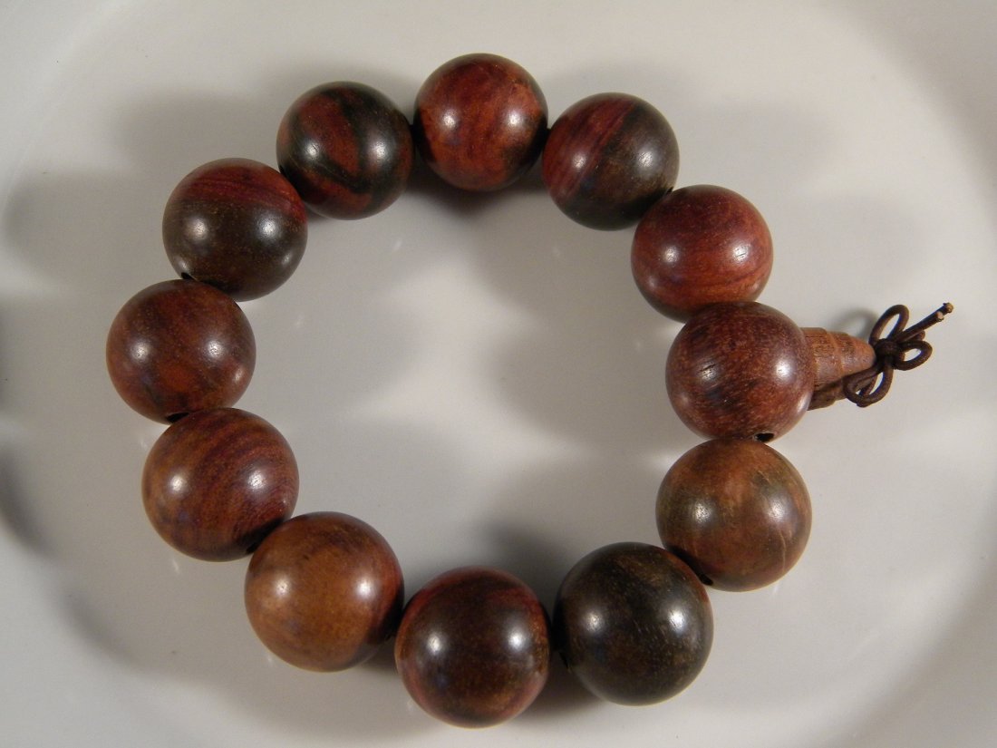 CHINESE BUDDHIST PRAYER ROSEWOOD HUANGHUALI BEADS: CHINESE BUDDHIST PRAYER ROSEWOOD RED COLOR BEADS, SIZE 19mm BEAD