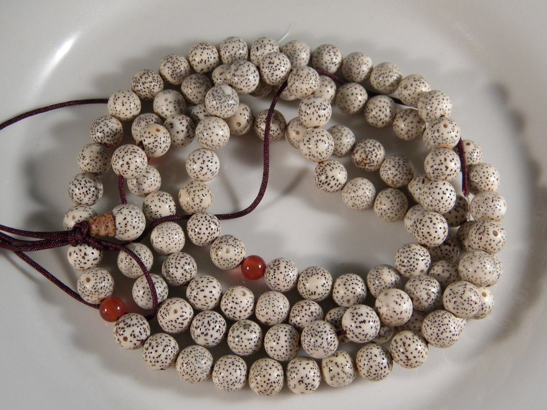 CHINESE 108 BUDDHIST PRAYER MALA RUDRAKSH WHITE BEADS: CHINESE BUDDHIST PRAYER MALA RUDRAKSH WITH WHITE BEADS, bead size 10mm