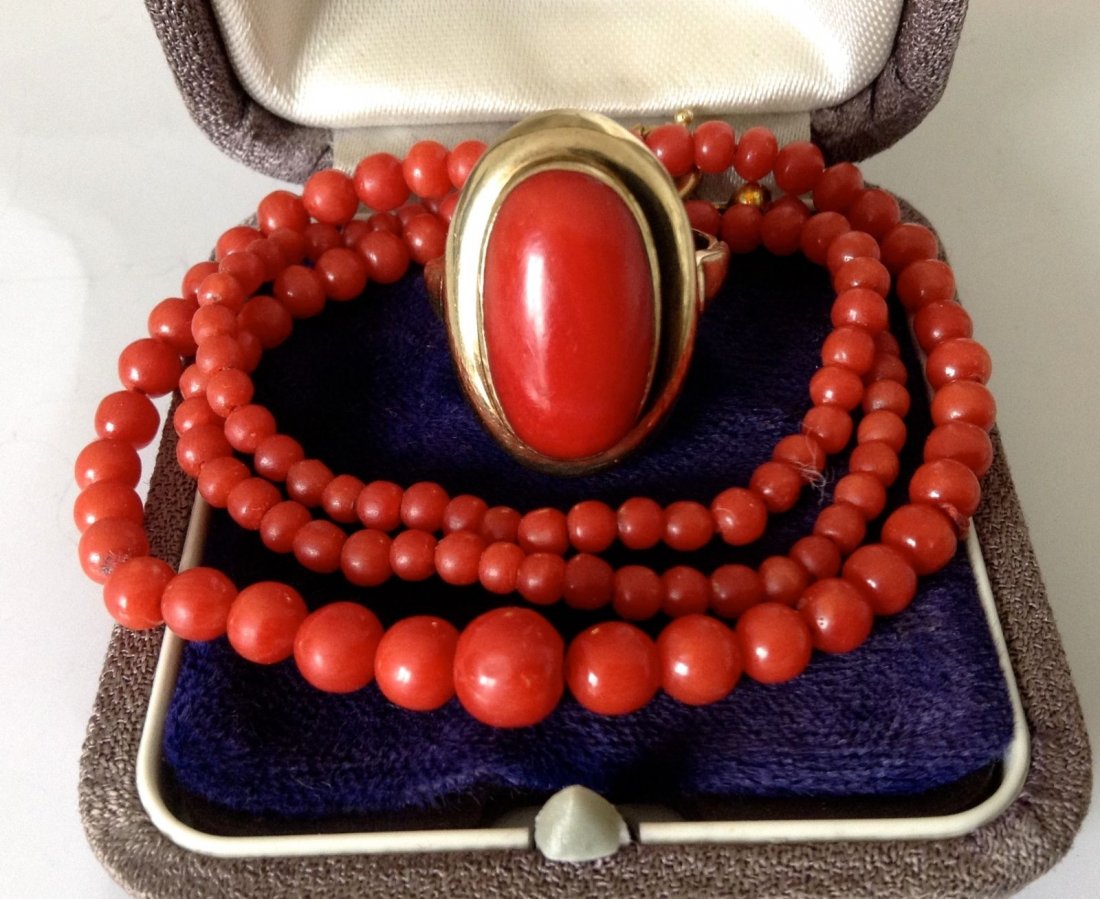 antique genuine Undyed Old red Coral necklace and 8K: antique genuine Undyed Old red Coral necklace and 8K gold ring, the ring is from 8K yellow gold ,it is about US size 5.5 ,Eur Size 51 , the ring crown is about 22mm*15mm,