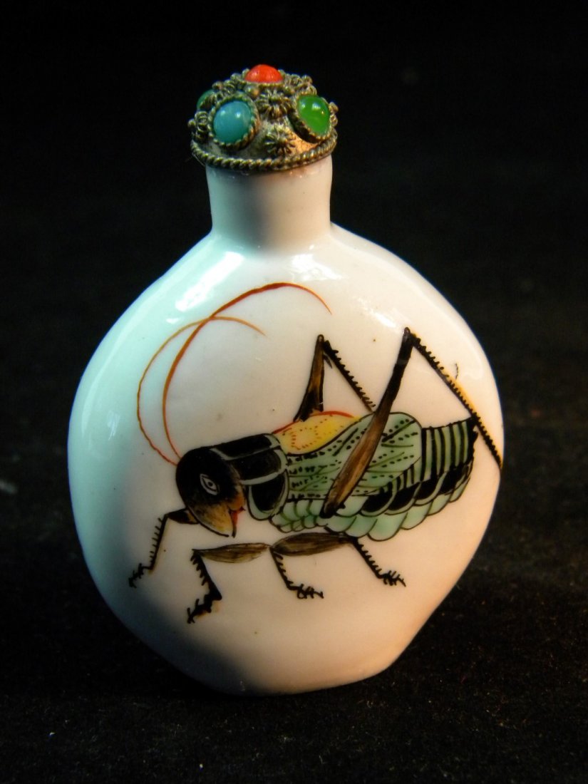 Antique Chinese Grass Hopper Snuff Bottle, size: 2.75": Antique Chinese Grass Hopper Snuff Bottle, size: 2.75" x 2"