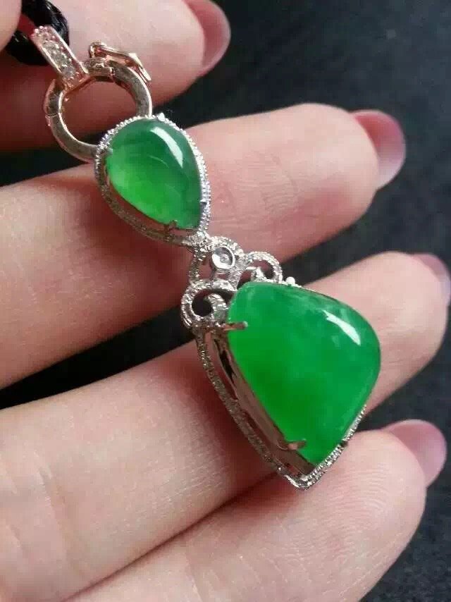 14K White Gold Diamond Green Jadeite Pendant (1 of 2)