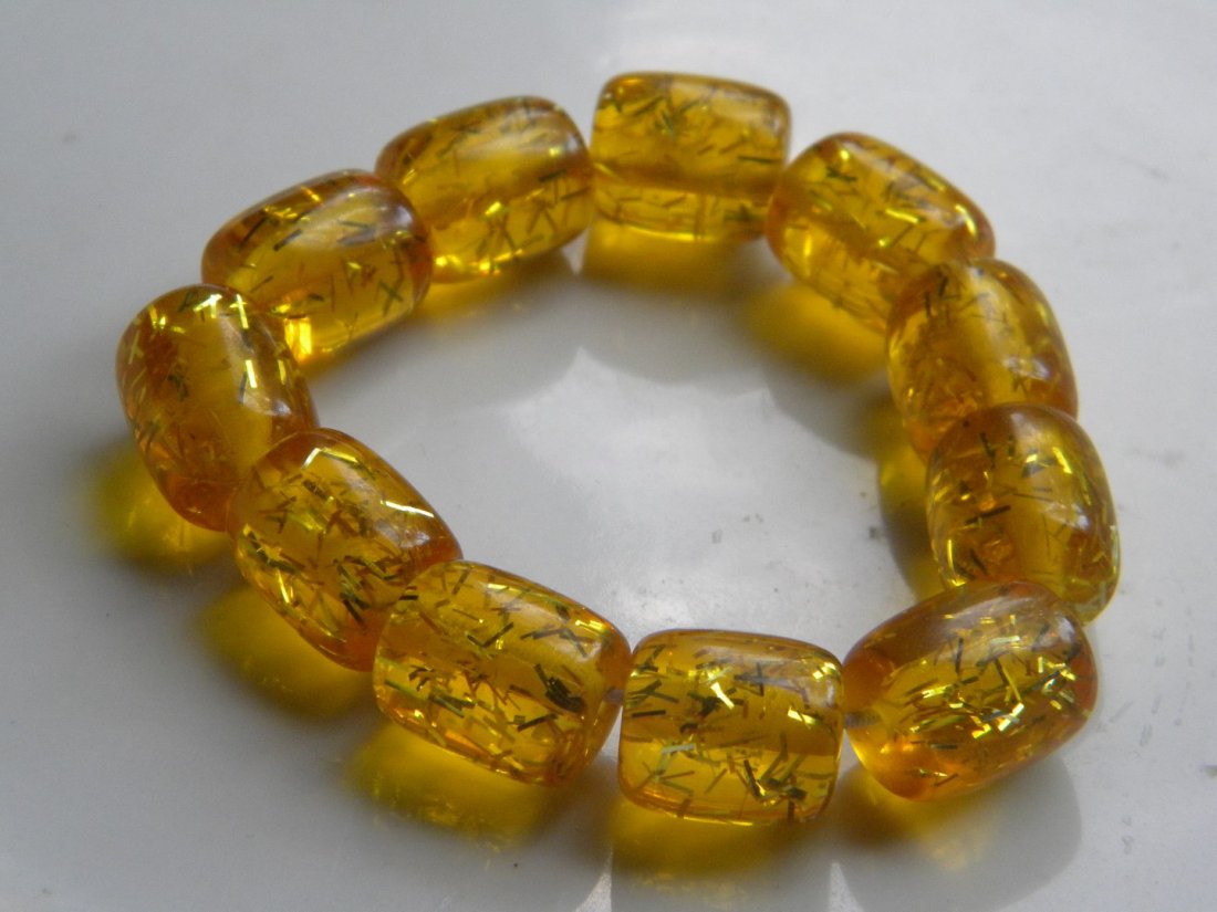 Chinese Amber Bead Bracelet (1 of 3)