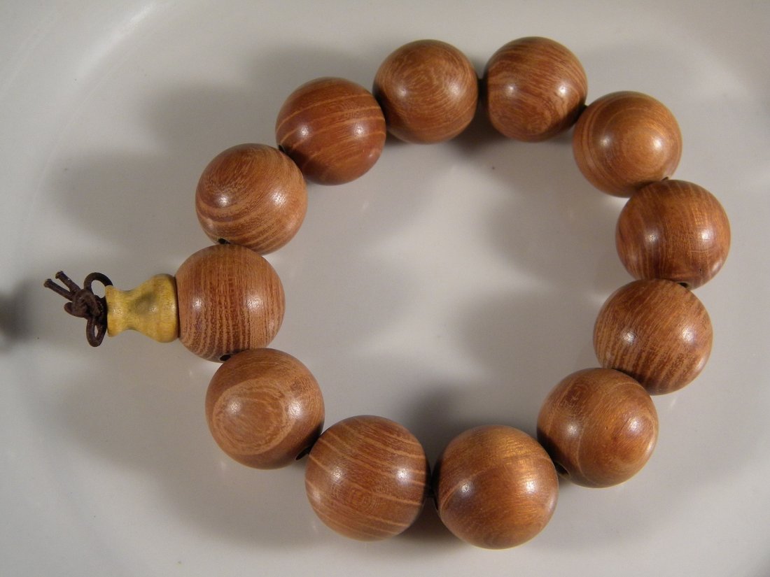 CHINESE BUDDHIST PRAYER ROSEWOOD YELLOW COLOR BEADS: CHINESE BUDDHIST PRAYER ROSEWOOD YELLOW COLOR BEADS, SIZE 19mm.