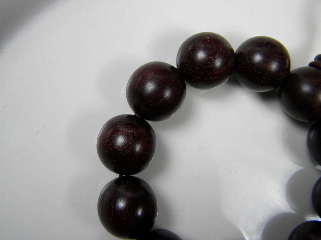 ANTIQUE CHINESE ZITAN BEAD BRACELET (1 of 3)