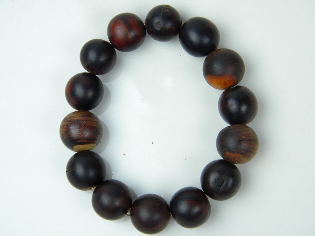 ANTIQUE CHINESE ZITAN BEAD BRACELET (1 of 4)