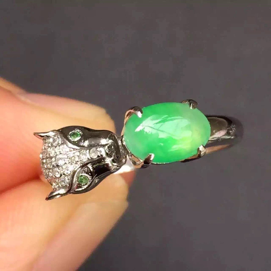 18K White Gold Jadeite Ring (1 of 4)