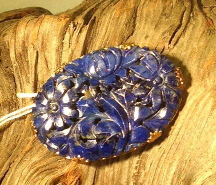 reticulated lapis oval plaque Gold metal brooch (1 of 4)