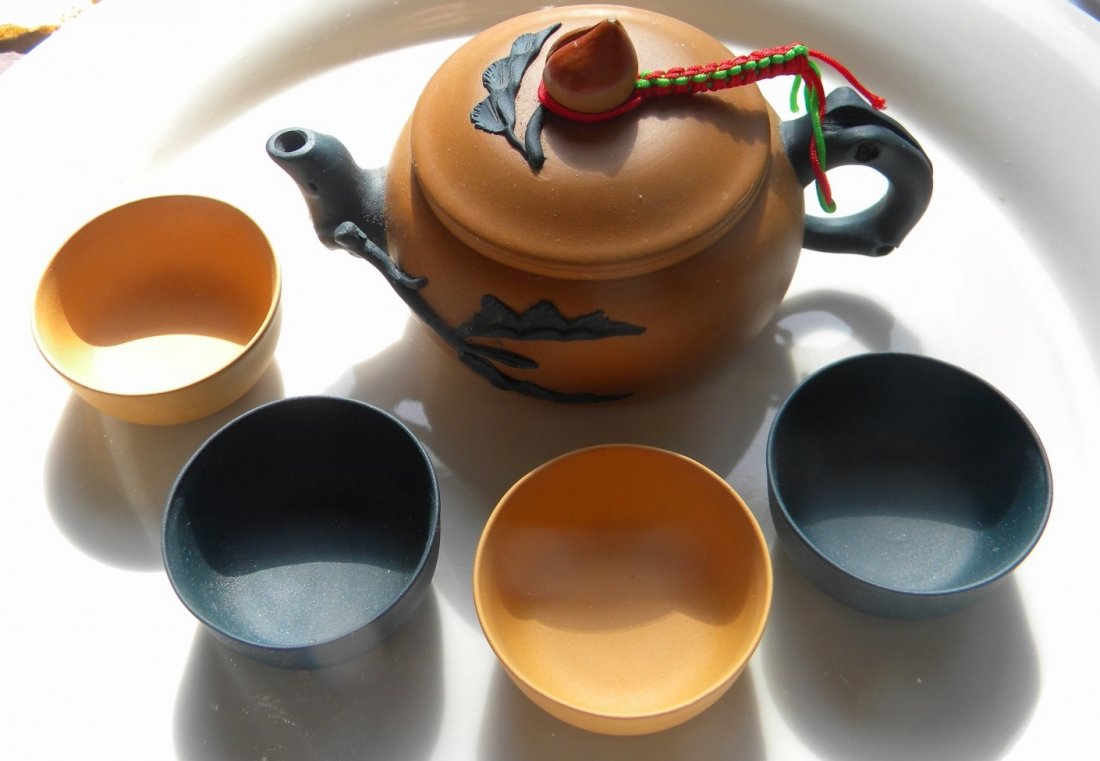Set of vintage Chinese Yixing Zisha Teapot (1 of 5)