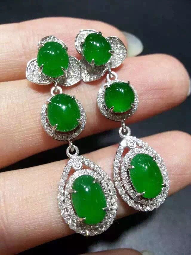 18K Gold Diamond Green Jadeite Earrings (1 of 2)