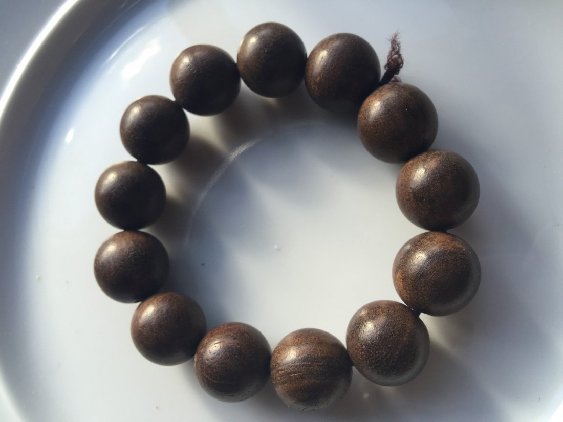 Chinese Chen Xiang Bracelet (1 of 2)