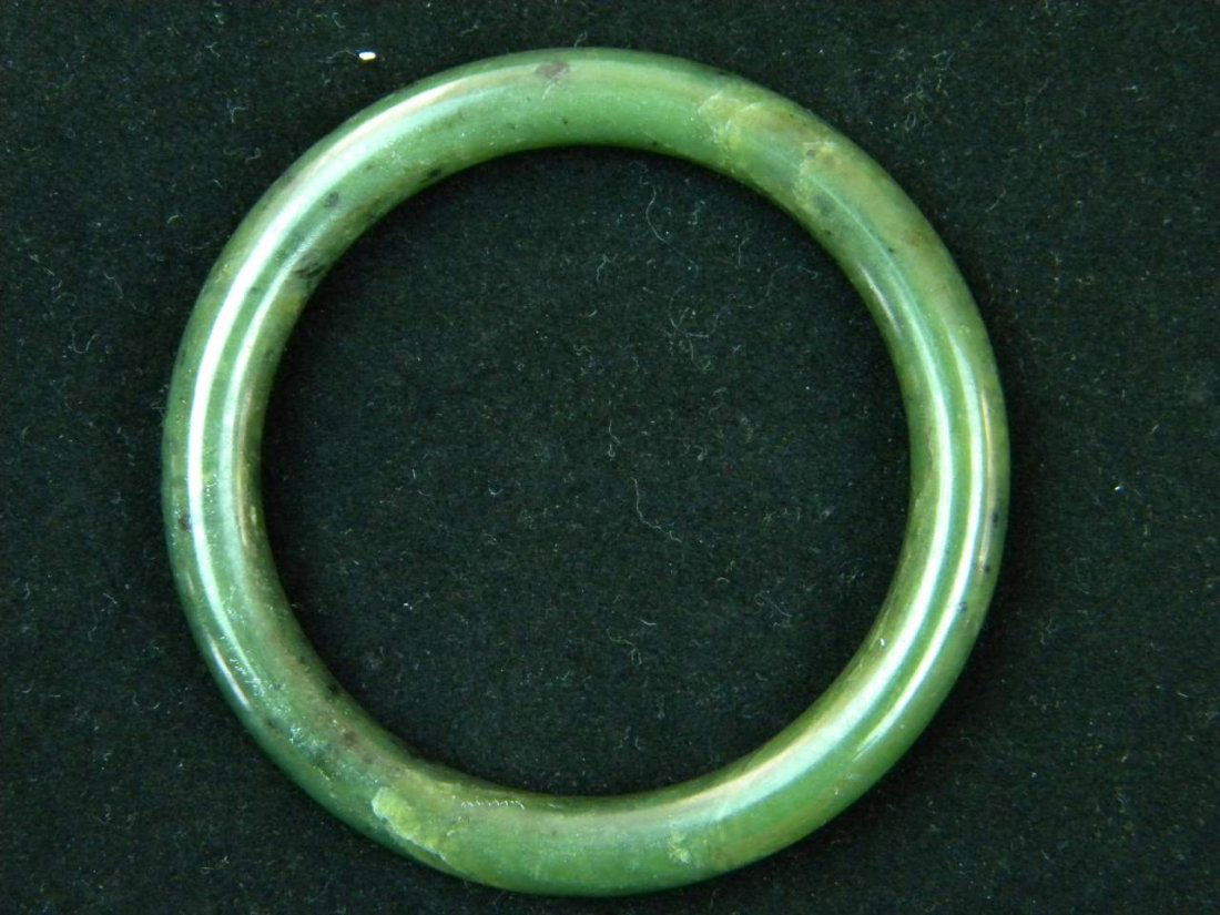 VINTAGE GREEN NEPHRITE HETIAN JADE BRACELET (1 of 2)