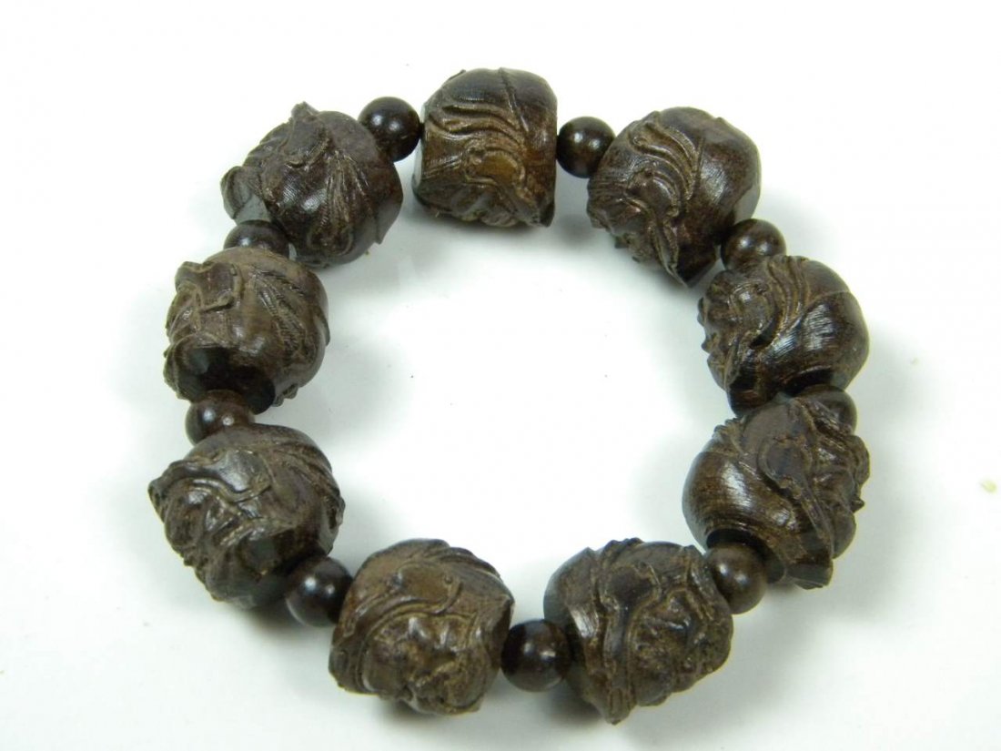 ANTIQUE CHINESE ROSEWOOD  BRACELET BUDDHA'S HEAD (1 of 3)