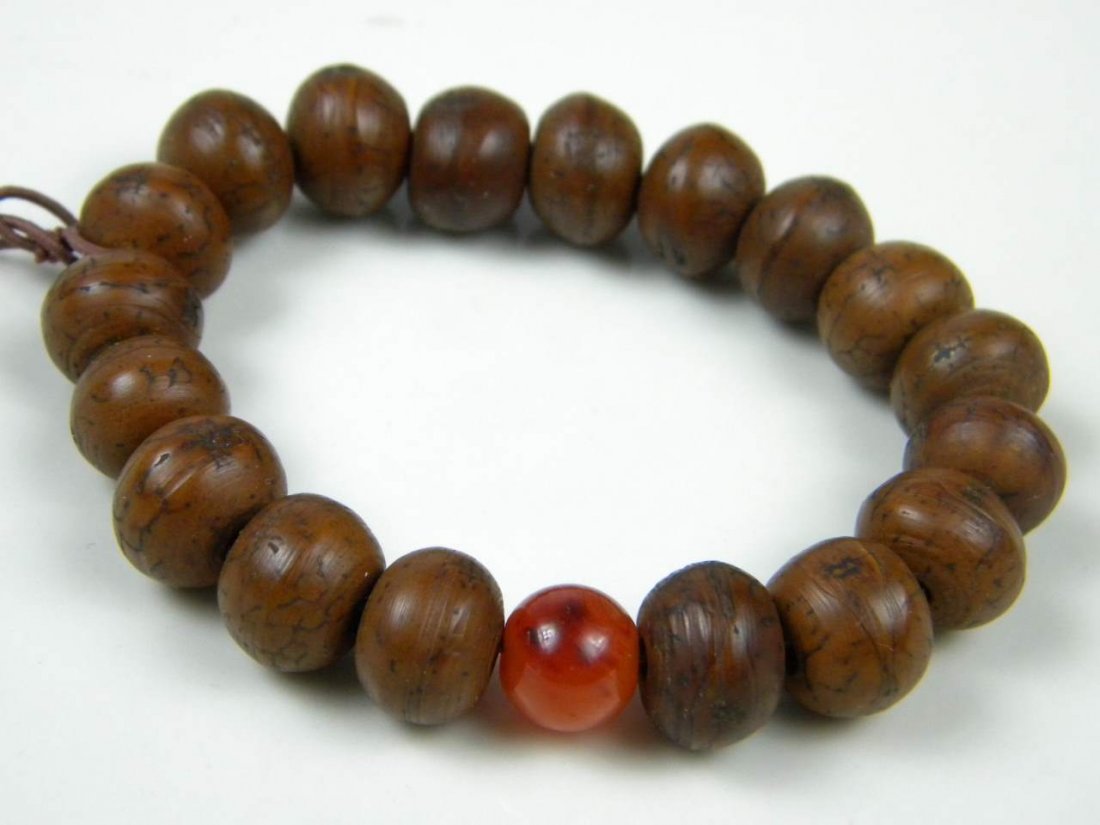 ANTIQUE TIBET PHEONIX EYE MALA BUDDHA PRAYER BEAD (1 of 3)