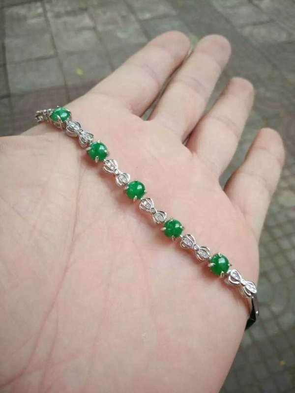 Natural Green Jadeite Bracelet (1 of 1)