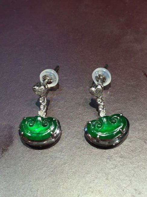 18K Gold Diamond Green Jadeite Earrings (1 of 3)