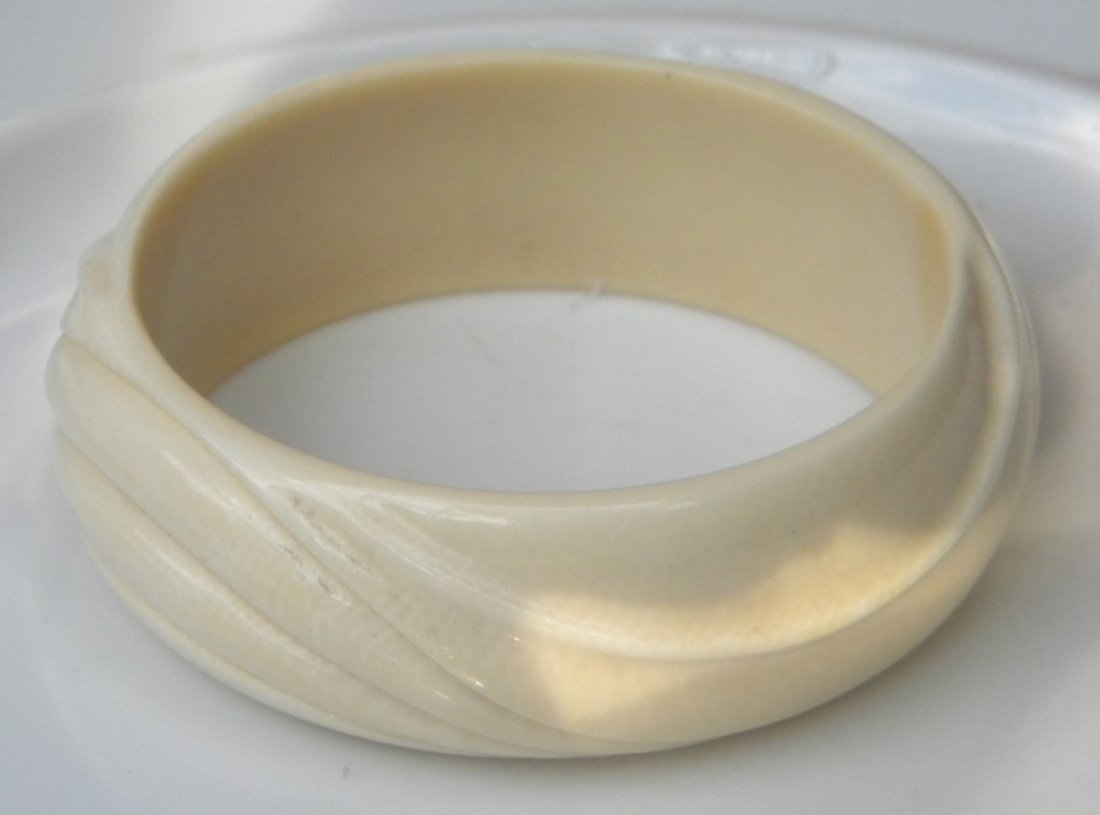 Antique Chinese Carved Ivory Bracelet (1 of 2)