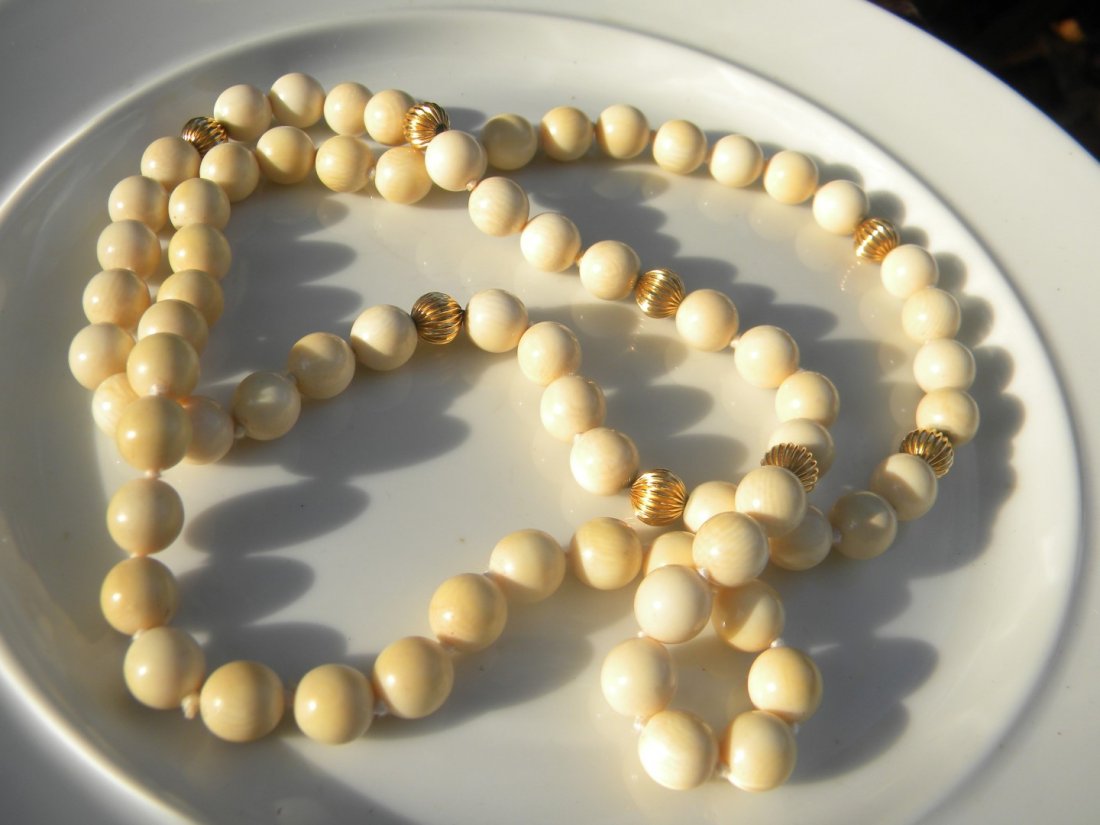 Antique Chinese Round Beads Necklace (1 of 2)