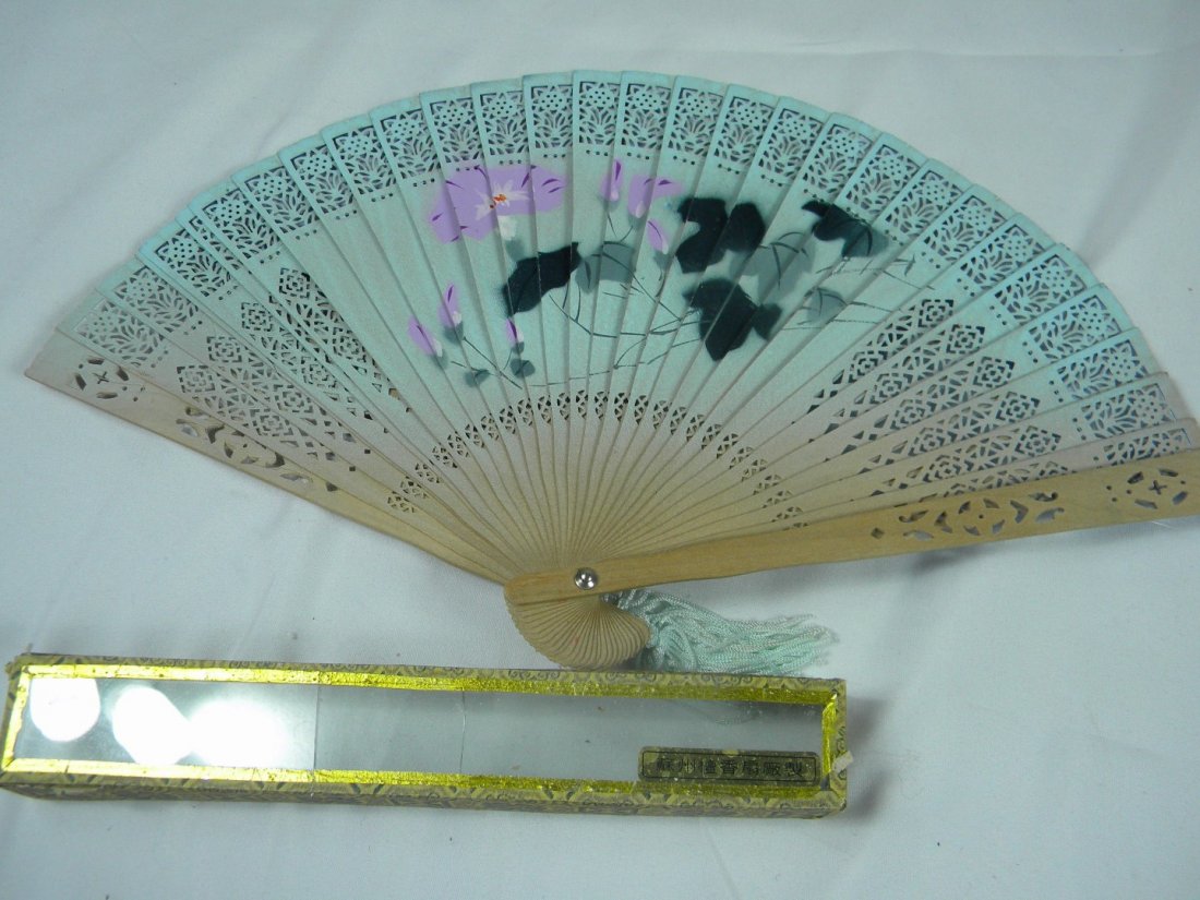 Vintage Chinese Fan from Suzhou: Vintage Chinese Fan from Suzhou, size: 12" with original box of Suzhou Sandal Wood Fan Factory