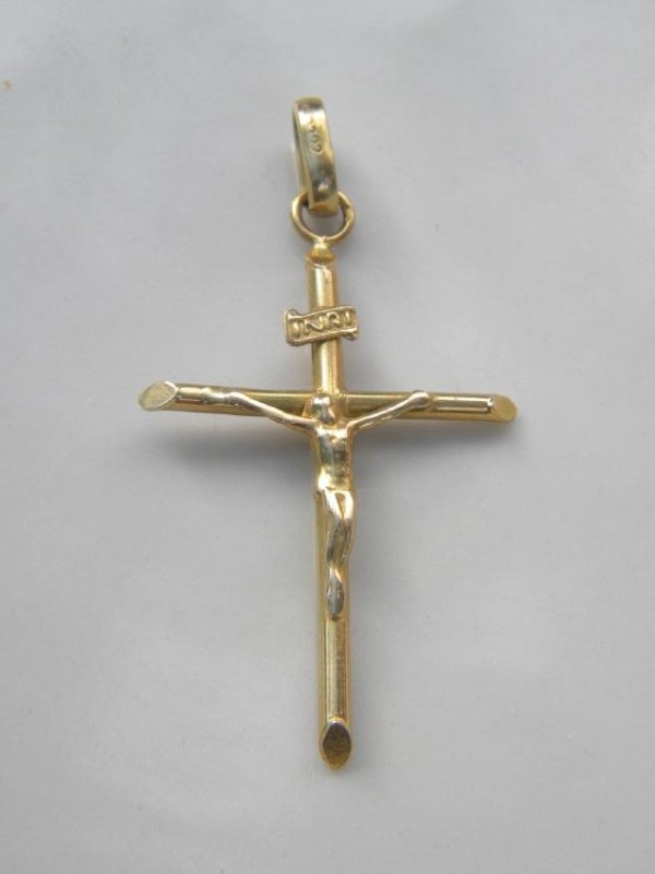14K Gold Cross Jesus Pendant (1 of 5)