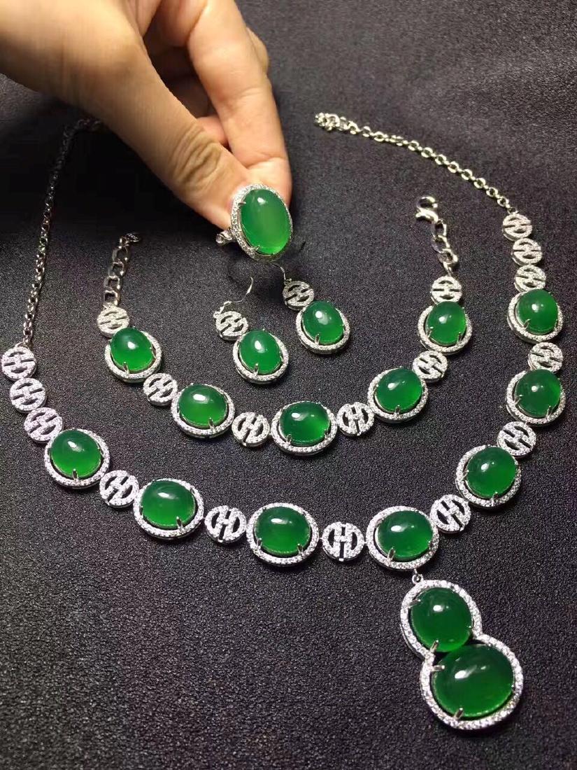 Set of Natural Green Stone Necklace, ring and Bracelet (1 of 1)