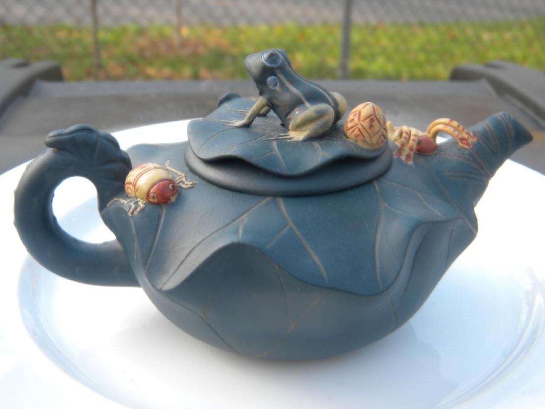 Antique Chinese Yixing Zisha Frog Teapot (1 of 7)