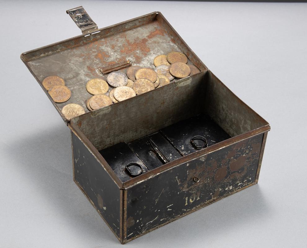 Early Wild West Show Ticket and Cash Tin Box marked: Early Wild West Show Ticket and Cash Tin Box marked "101" on front, some of the gold stencil still showing. Box contains 20 "101" cash trade tokens that were redeemable at the 101 Store, Ponca City. M