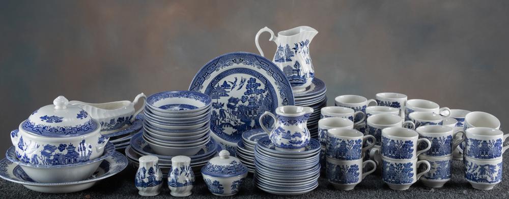 108 pieces of Blue Willow China marked "Churchill: 108 pieces of Blue Willow China marked "Churchill England / Willow", includes dinner plates, bread plates, berry bowls, cups & saucers, platters, soup bowls, gravy boat, salt and pepper, creamer and s