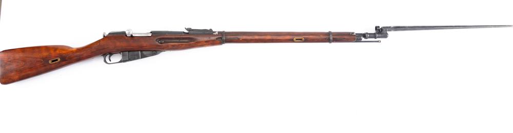 Russian Mosin-Nagant, Model 1891/30, 7.62x54R caliber, SN PP7562, 29" barrel, strong dark bore, with: Russian Mosin-Nagant, Model 1891/30, 7.62x54R caliber, SN PP7562, 29" barrel, strong dark bore, with bayonet and cleaning rod, restored by the importer and so marked on the receiver, nice restored con