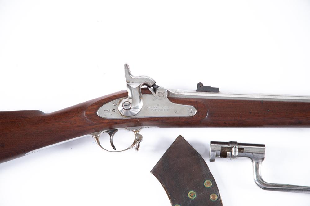 Antique Colt 1863 U.S. Contract Rifle, .58 caliber, extremely fine condition, complete with bayonet: Antique Colt 1863 U.S. Contract Rifle, .58 caliber, extremely fine condition, complete with bayonet and sheath, very desirable 3 band locking plate is marked "U.S. Hartford, Ct.", military cartouche o