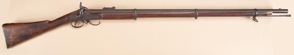 Antique British Maker Williams & Powell Three Band Musket, circa 1850s-60s, approximately .410 bore: Antique British Maker Williams & Powell Three Band Musket, circa 1850s-60s, approximately .410 bore with 38" round barrel, brass trigger guard and shotgun style brass butt plate. Heavy walnut stock wi