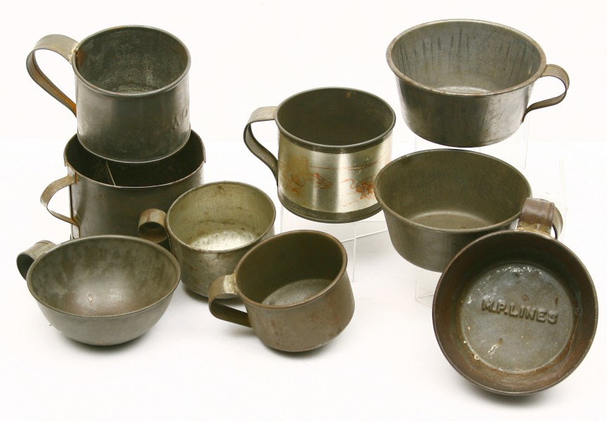9 Tin cups: 1 SANTA FE RR, 1 PENNSYLVANIA RR, 1 SO: 9 Tin cups: 1 SANTA FE RR, 1 PENNSYLVANIA RR, 1 SOUTHERN PACIFIC, 3 MO PAC & 3 unmarked.
