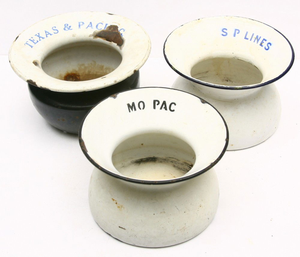Group of 3 tin and porcelain railroad spittoons ma: Group of 3 tin and porcelain railroad spittoons marked T&P, MO PAC and S.P., some chips and rust. Sold as one lot.